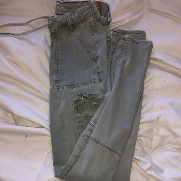 American Eagle cargo jeans - Picture 1 of 4